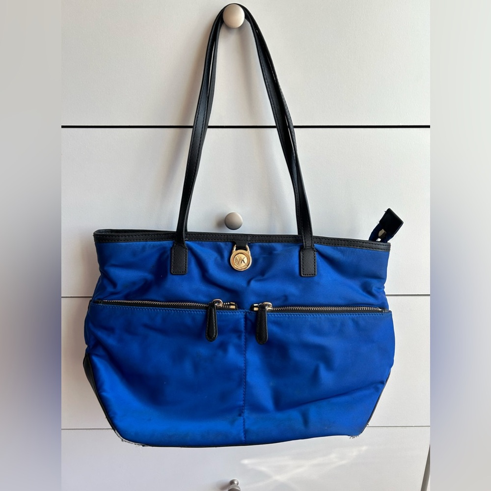Elegant Blue Tote Bag with Black Accents